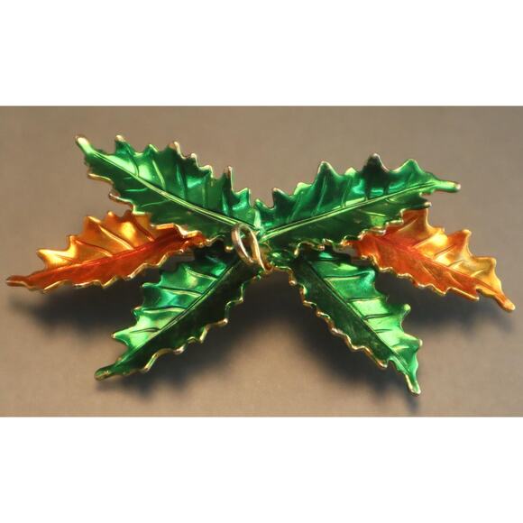 Vintage Christmas Holly St Labre Brooch - Picture 2 of 3